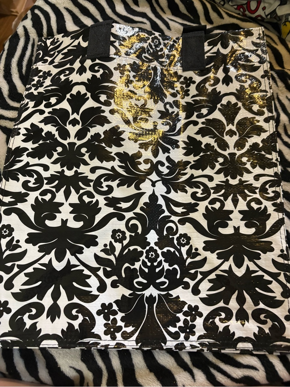 Black & White Damask Tote Bag with Sturdy Handles